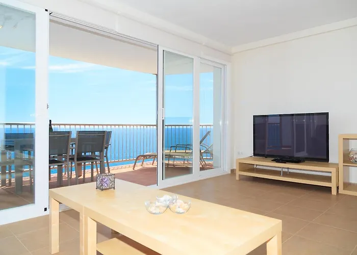 Uhc Costa Pinosmar Apartments